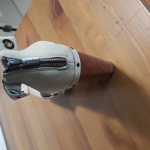 Jambu handcrafted shoes - Picture 3 of 5